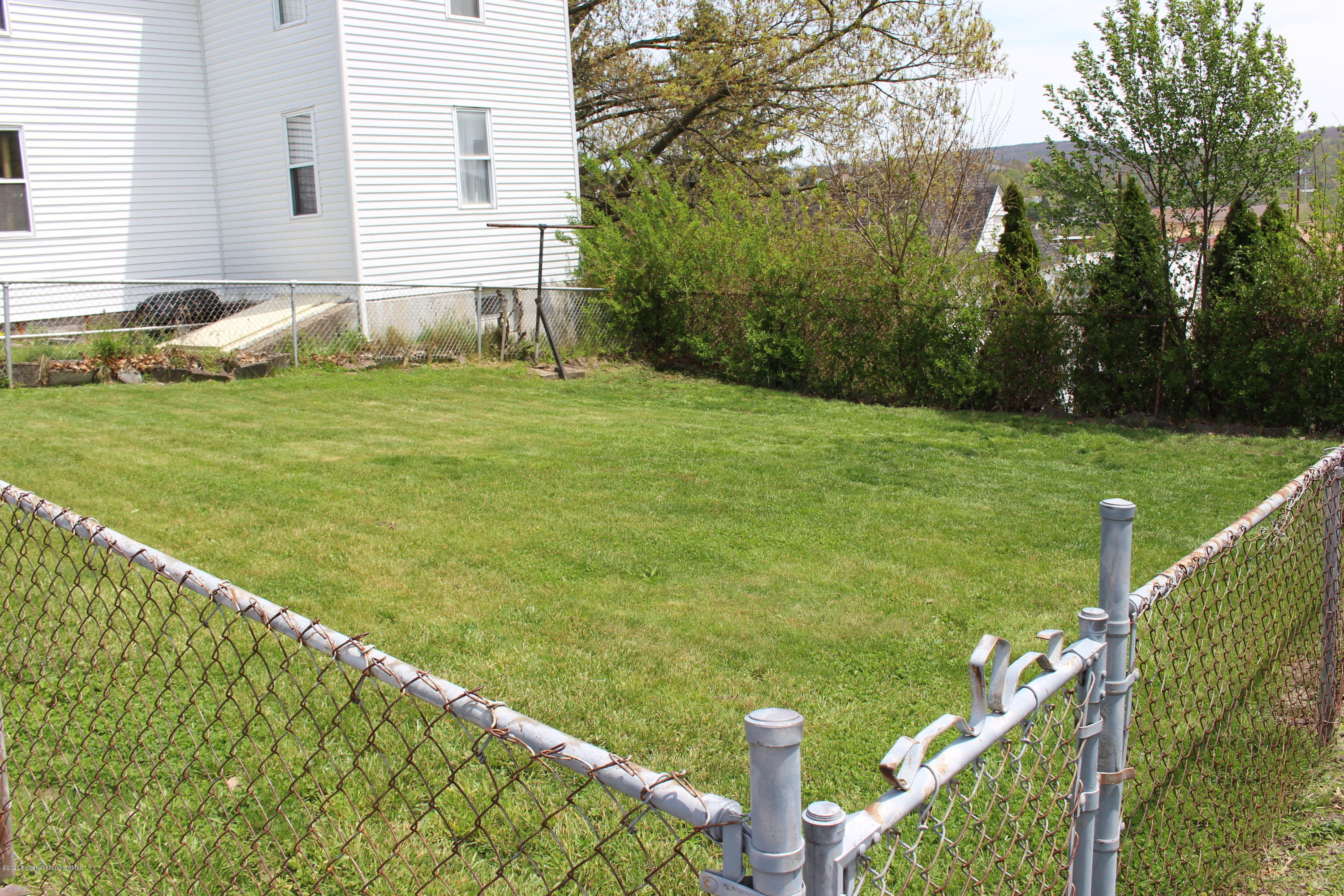 1106 Ridge Avenue Dunmore, PA 18510 - Photo 3 of 29 Gallery Image 3