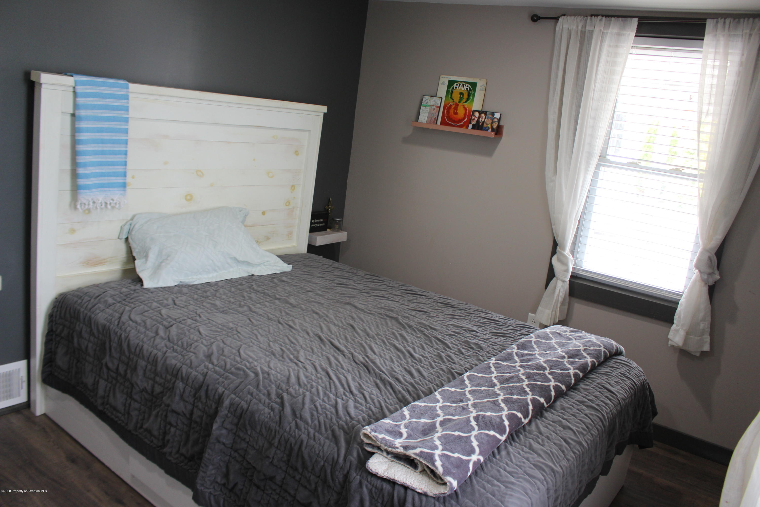 1106 Ridge Avenue Dunmore, PA 18510 - Photo 9 of 29 Gallery Image 9