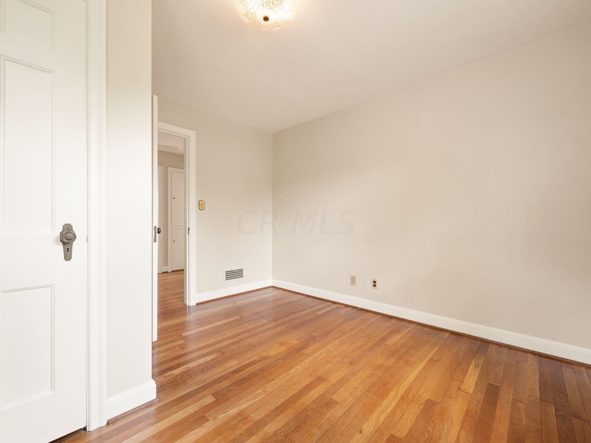 1655 Doone Road Columbus, OH 43221 - Photo 38 of 52 Bedroom 4-3