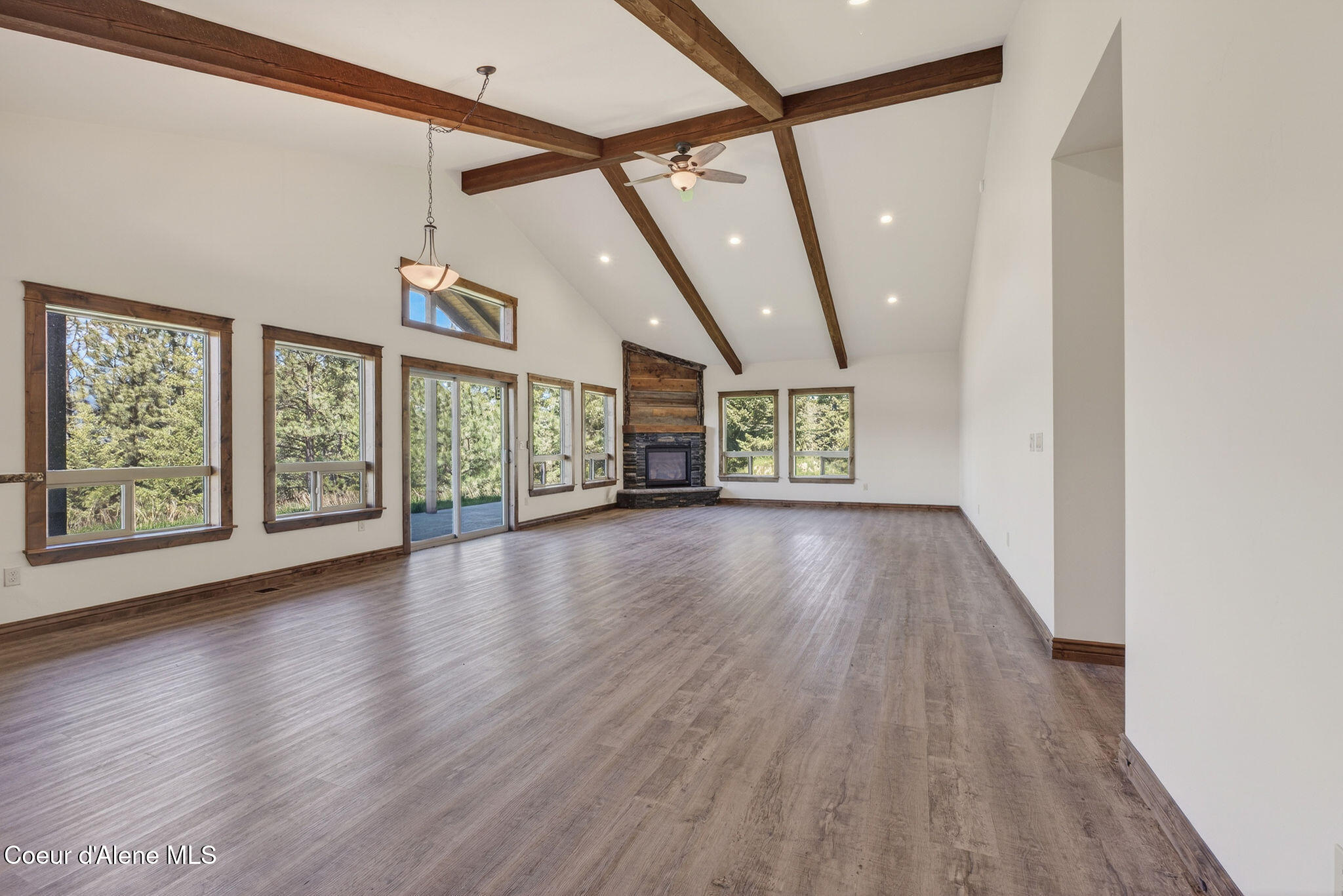 273 Paradise Valley Road Bonners Ferry, ID 83805 - Photo 12 of 45 Exposed beamworks