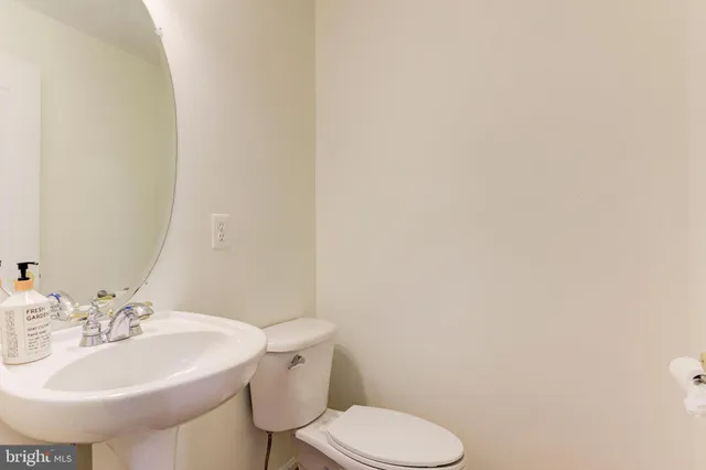 $3,200 | 21896 Hawksbury Terrace, Broadlands, VA 20148