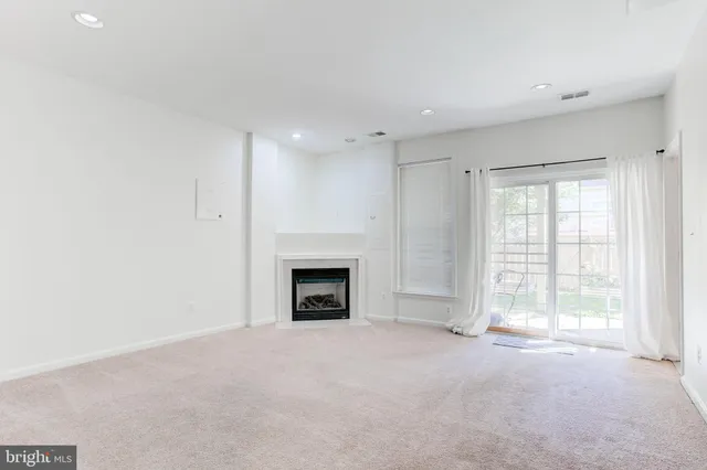 $3,200 | 21896 Hawksbury Terrace, Broadlands, VA 20148