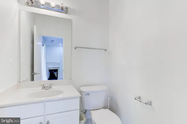 $3,200 | 21896 Hawksbury Terrace, Broadlands, VA 20148