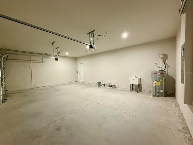 a view of a livingroom with furniture