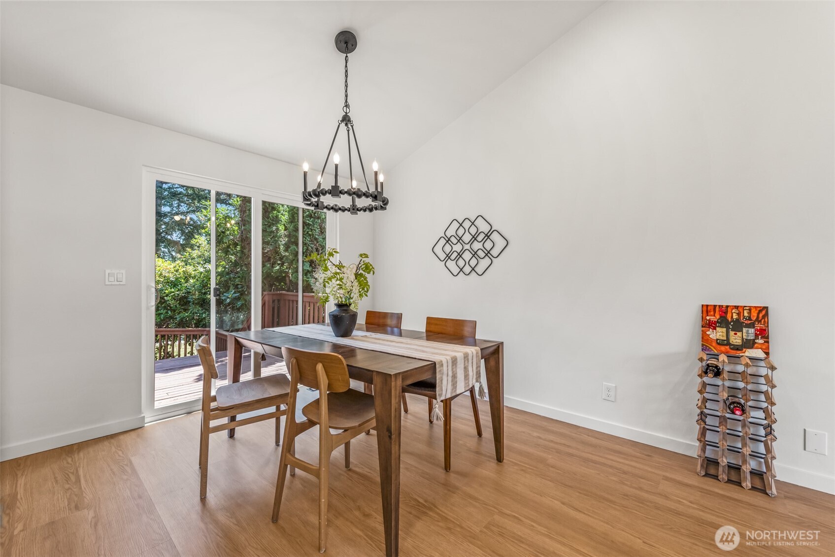 4303 Northeast 24th Street Renton, WA 98059 - Photo 7 of 30