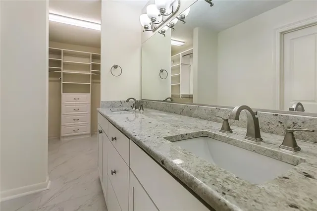 $420,000 | 10 Mariners Cove North, New Orleans, LA 70124