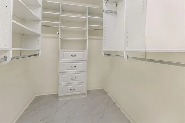 $420,000 | 10 Mariners Cove North, New Orleans, LA 70124