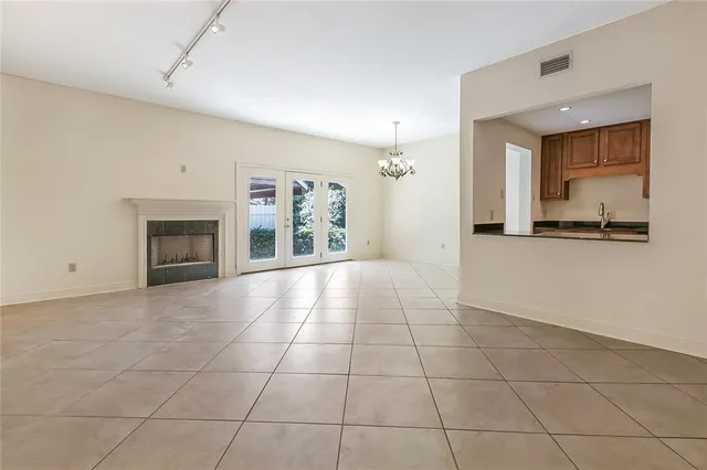 $420,000 | 10 Mariners Cove North, New Orleans, LA 70124