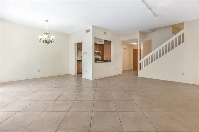 $420,000 | 10 Mariners Cove North, New Orleans, LA 70124