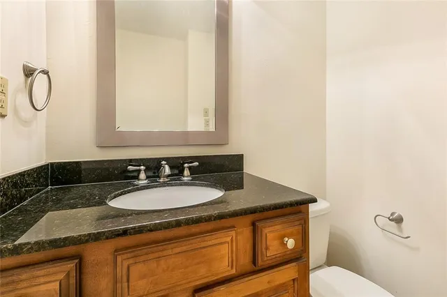 $420,000 | 10 Mariners Cove North, New Orleans, LA 70124