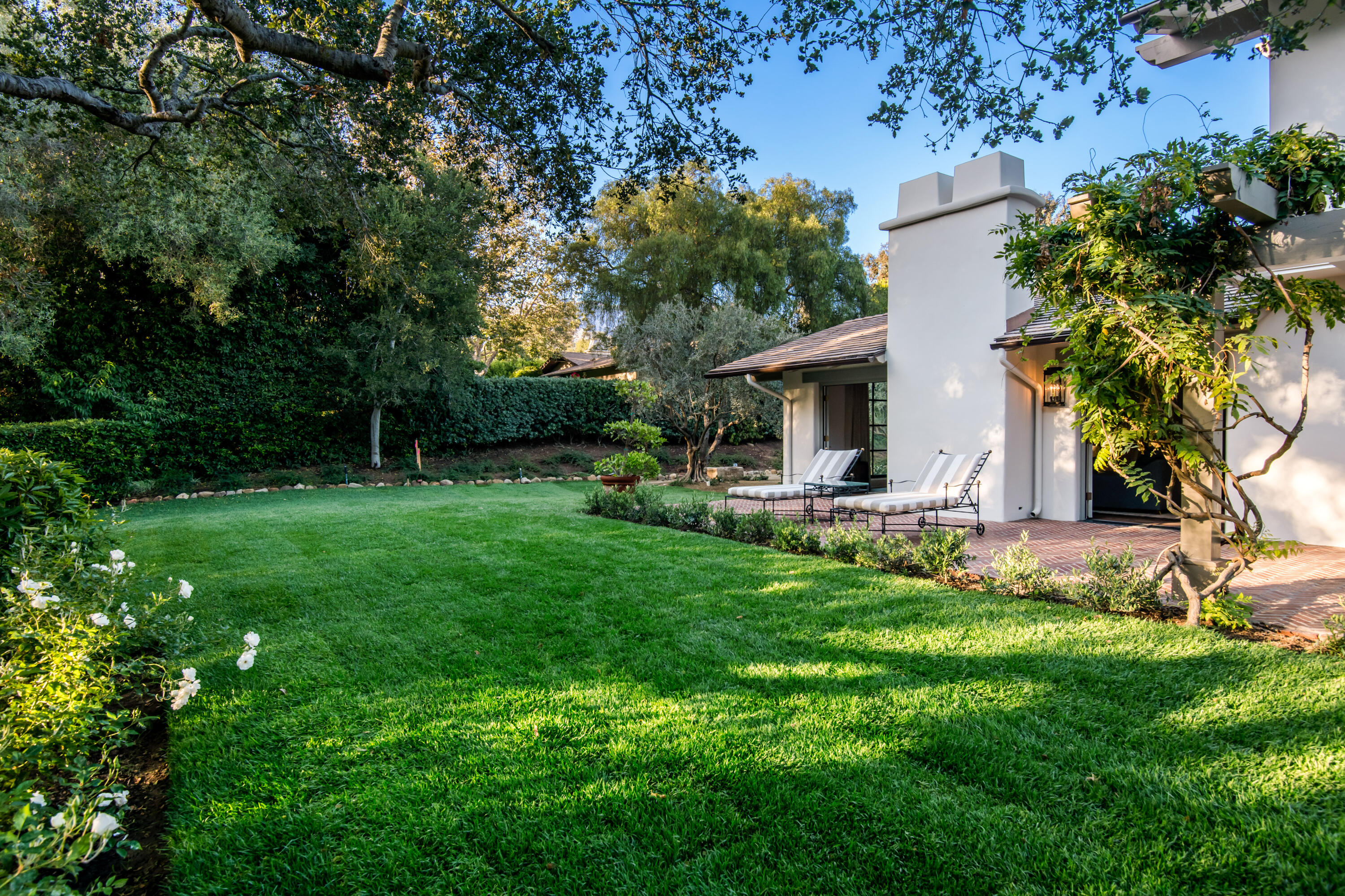 325 San Ysidro Road Montecito, CA 93108 - Photo 30 of 34 Back Lawn