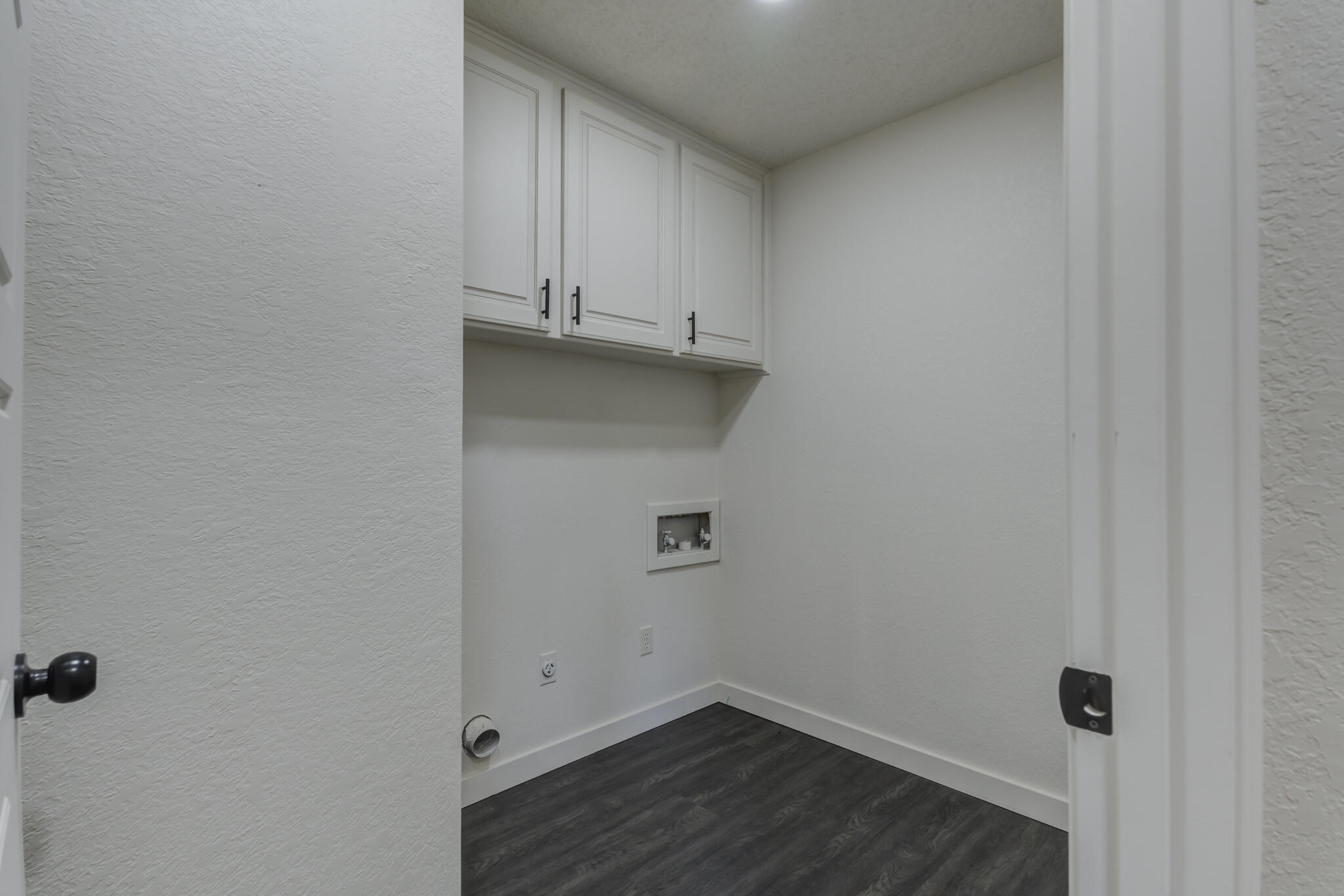 3006 93rd Street Lubbock, TX 79423 - Photo 21 of 35 a view of a small space