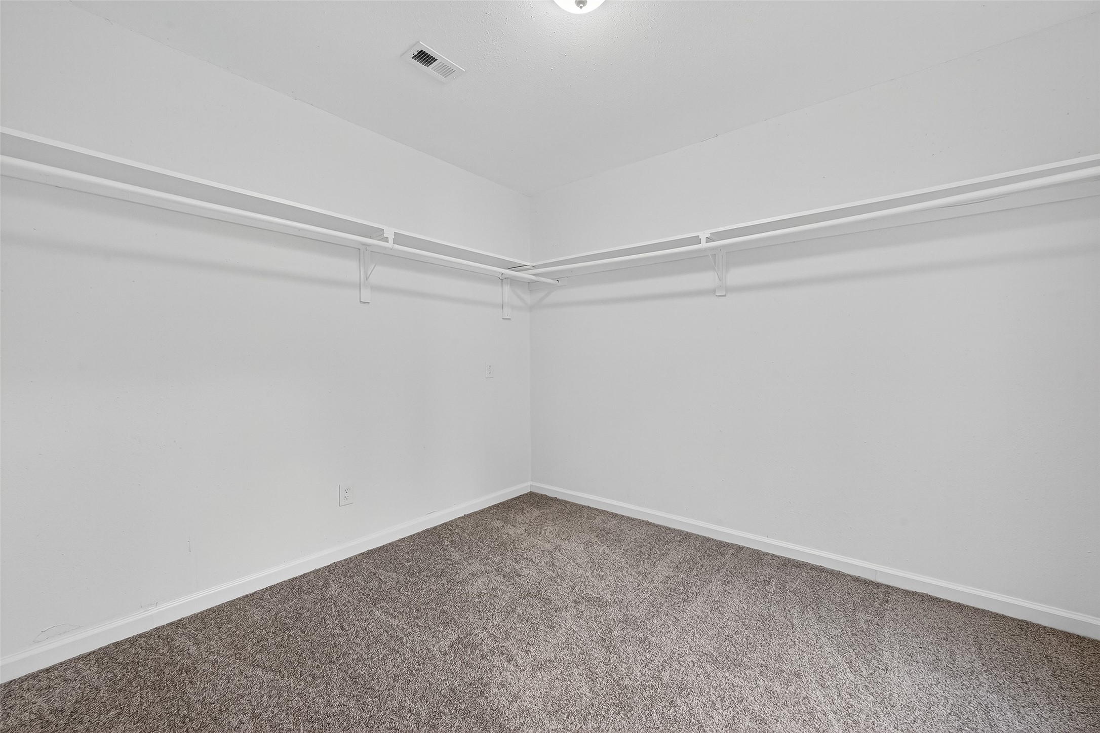 16643 Lake Circle Conroe, TX 77302 - Photo 37 of 47 a view of an empty room