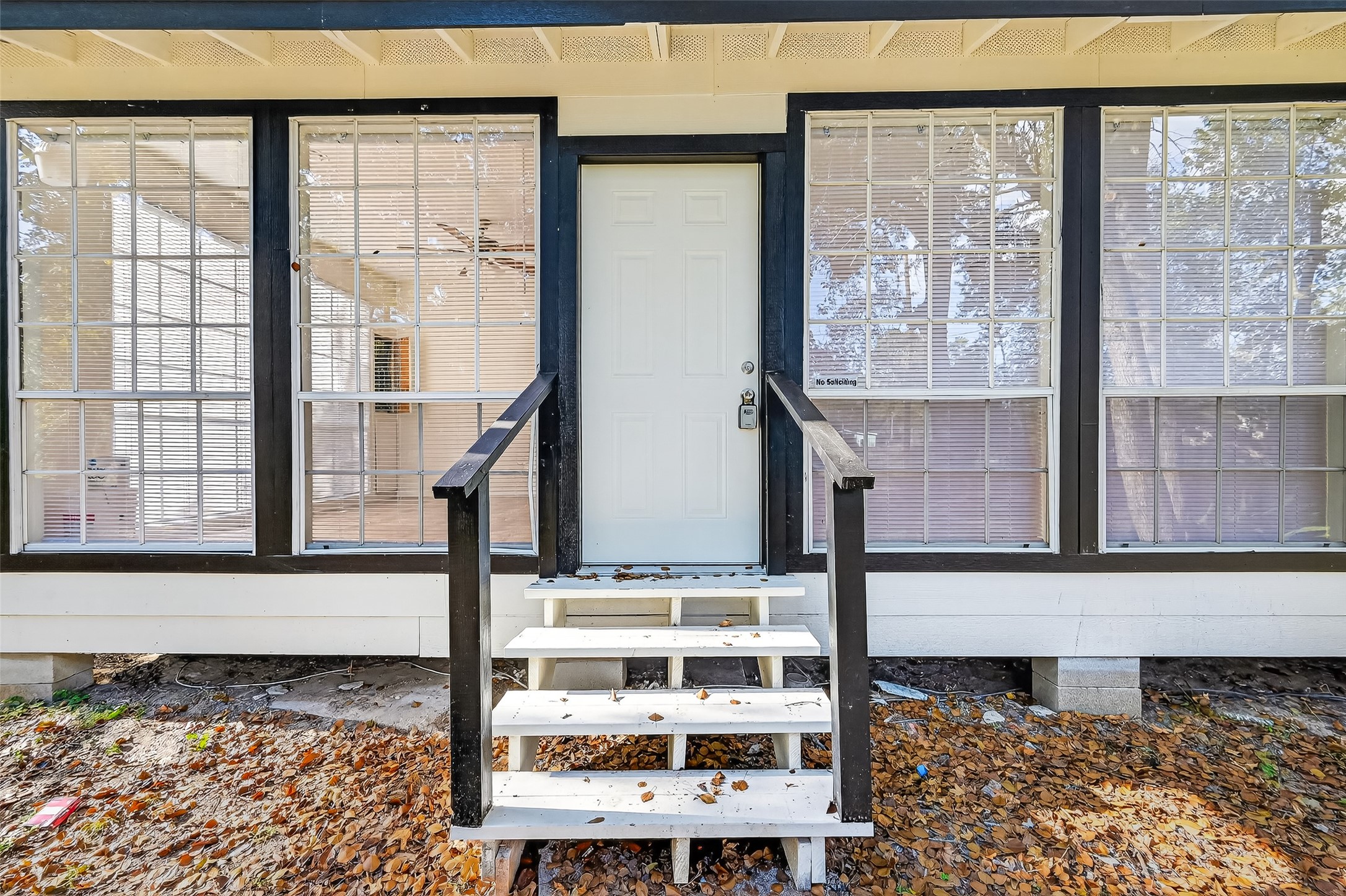 16643 Lake Circle Conroe, TX 77302 - Photo 8 of 47 a front view of a house with a large window