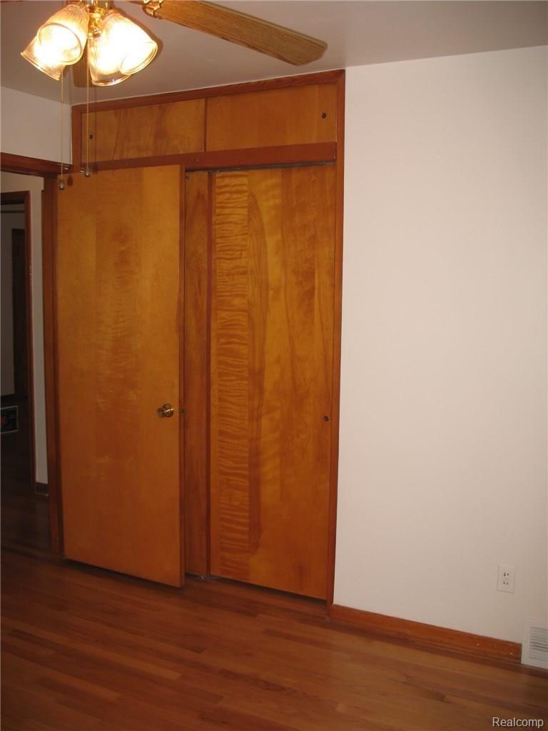 9830 Reeck Road Allen Park, MI 48101 - Photo 15 of 25 IMG_4966.JPG