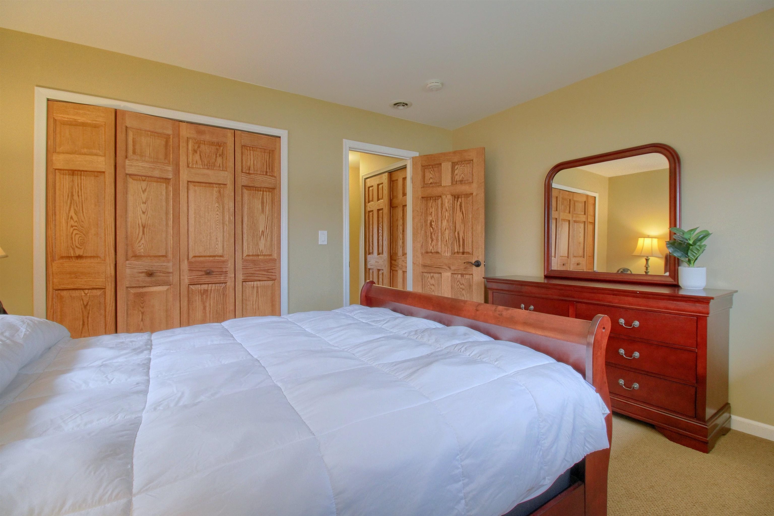 7267 Riverside Drive Algonac, MI 48001 - Photo 23 of 36 50162798-9241ed08-9046-483d-a6da-fafb3920c11c.JPG