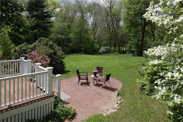 26 Smith Road Hingham, MA 02043 - Photo 5 of 5 Gallery Image 5