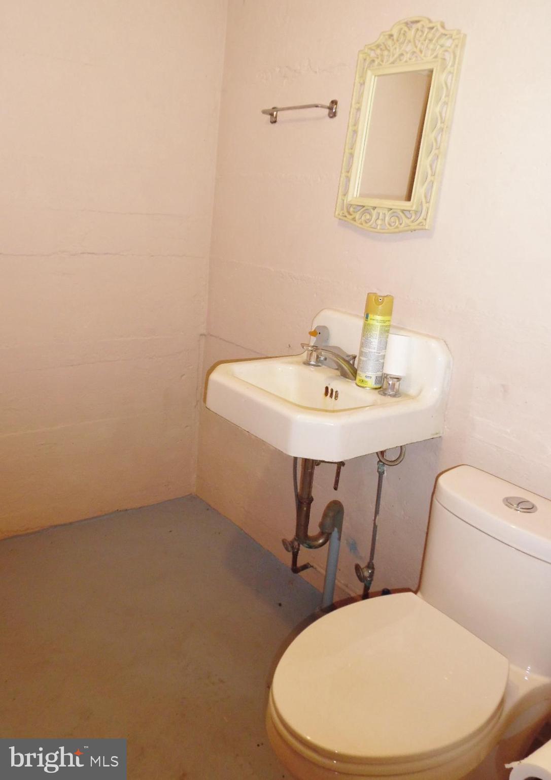 28 Frederick Road Thurmont, MD 21788 - Photo 24 of 27 Gallery Image 24