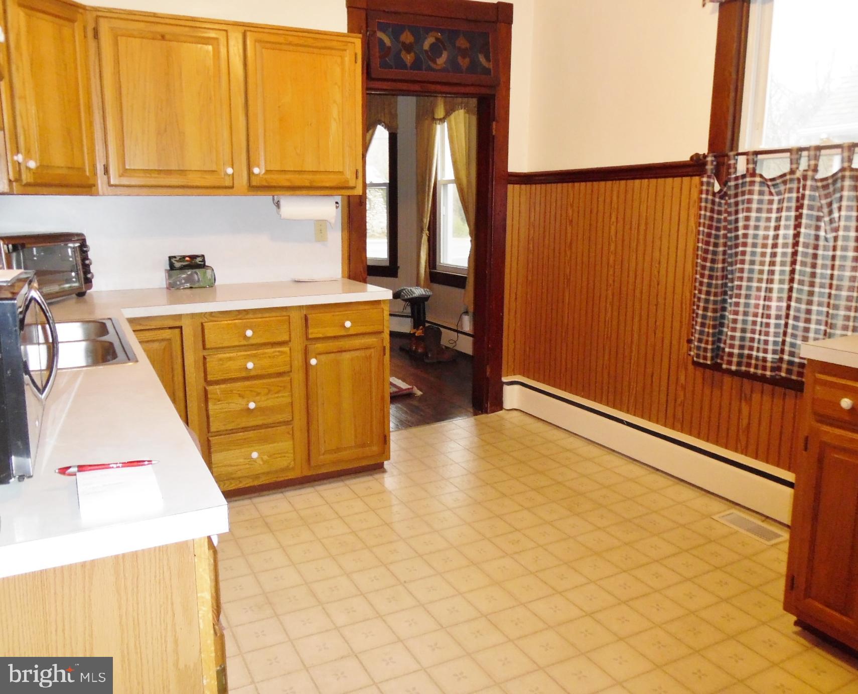 28 Frederick Road Thurmont, MD 21788 - Photo 7 of 27 Gallery Image 7