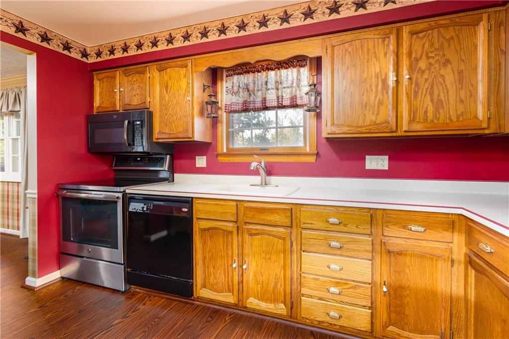 2045 Ridge Rd Extension Ambridge, PA 15003 - Photo 9 of 25