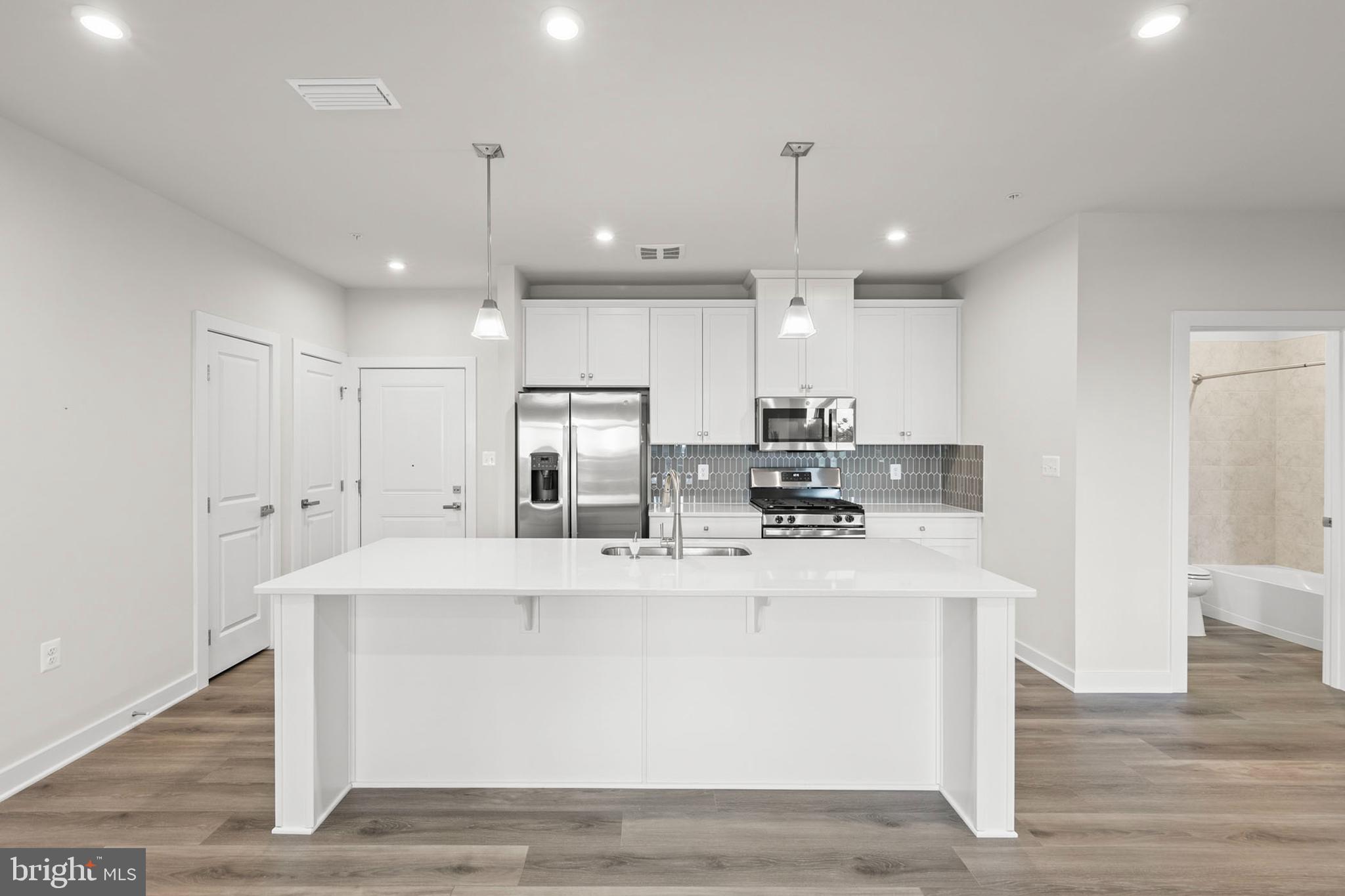 140 McCormick Circle, Unit 403 Winchester, VA 22602 - Photo 2 of 22