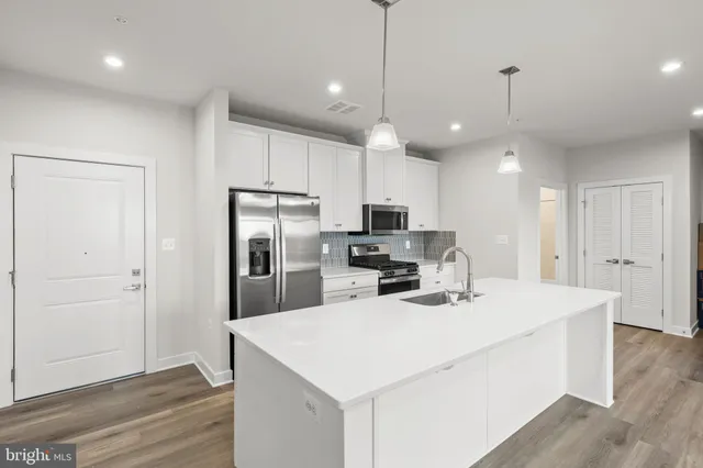 $315,000 | 140 McCormick Circle, Unit 403, Winchester, VA 22602