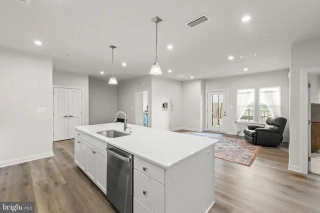 $315,000 | 140 McCormick Circle, Unit 403, Winchester, VA 22602