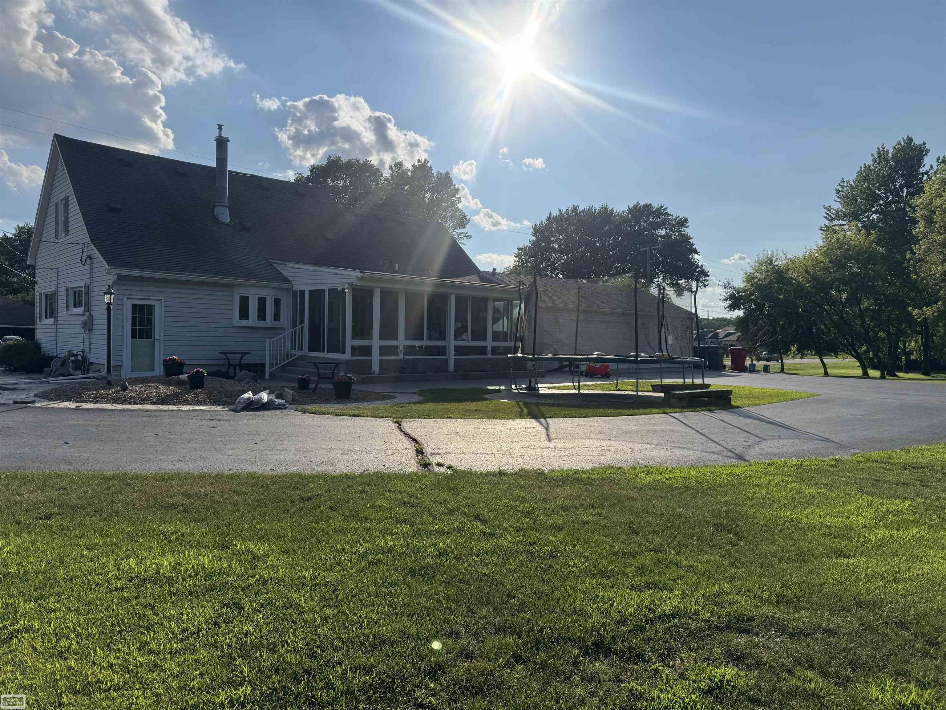 53870 Fairchild Road Macomb, MI 48042 - Photo 43 of 58 50180364-bacc20f3-7c64-4a7b-8e58-89dbcca4b9db.JPG