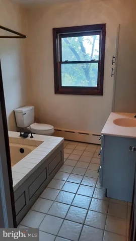 $3,200 | 2315 Magnolia Drive, Harrisburg, PA 17104