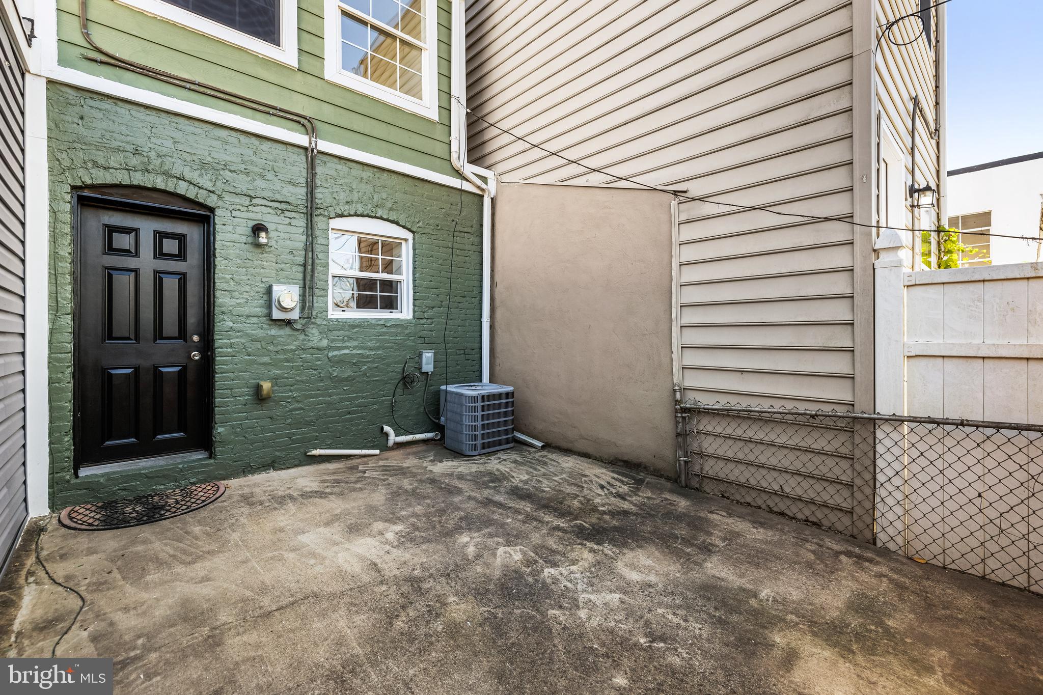 3336 Keswick Road Baltimore, MD 21211 - Photo 26 of 44 Private back patio