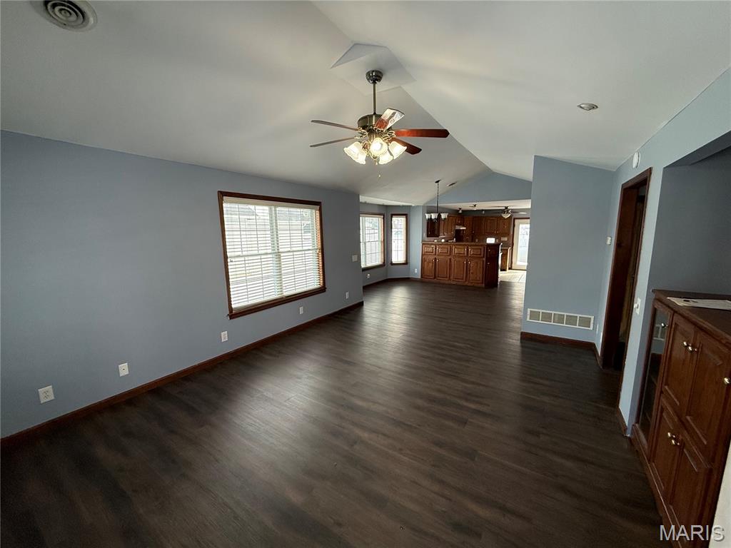 228 Watson Road Sullivan, MO 63080 - Photo 4 of 27