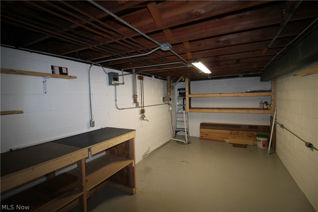 13169 Whitney Road Strongsville, OH 44136 - Photo 27 of 35 Gallery Image 27