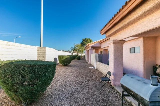 $330,000 | 675 Cervantes Drive, Henderson, NV 89014