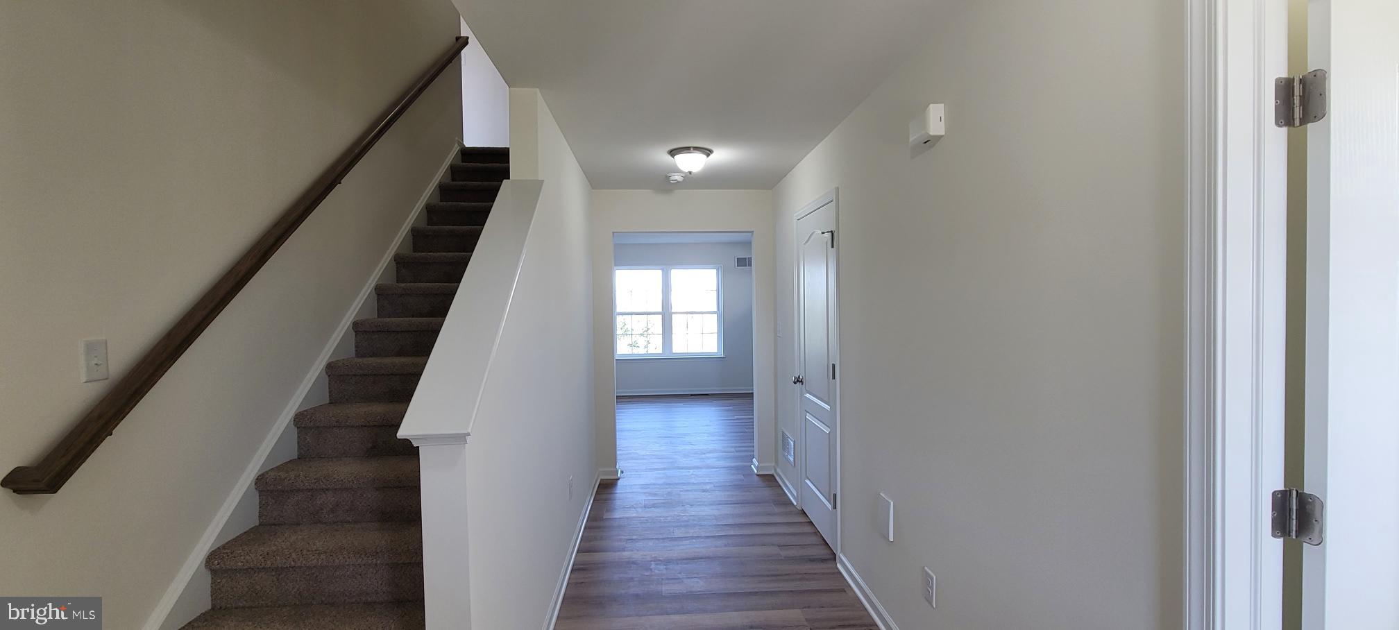 300 Doylestown Road Smyrna, DE 19977 - Photo 4 of 23 Foyer