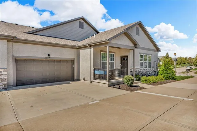 $414,900 | 21607 West 120th Street, Unit 3700, Olathe, KS 66061