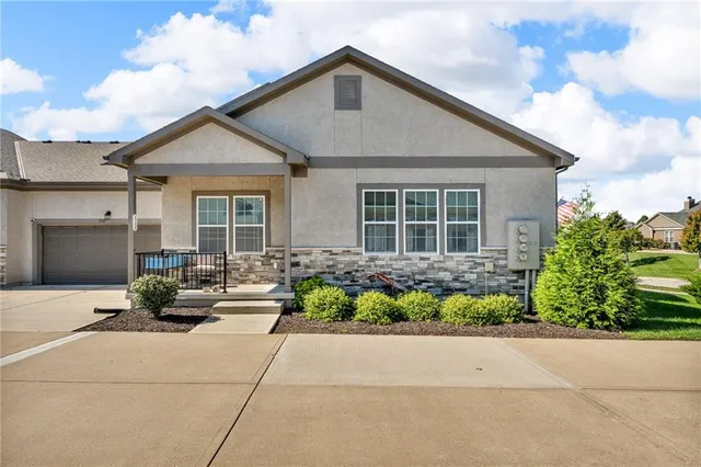 $414,900 | 21607 West 120th Street, Unit 3700, Olathe, KS 66061