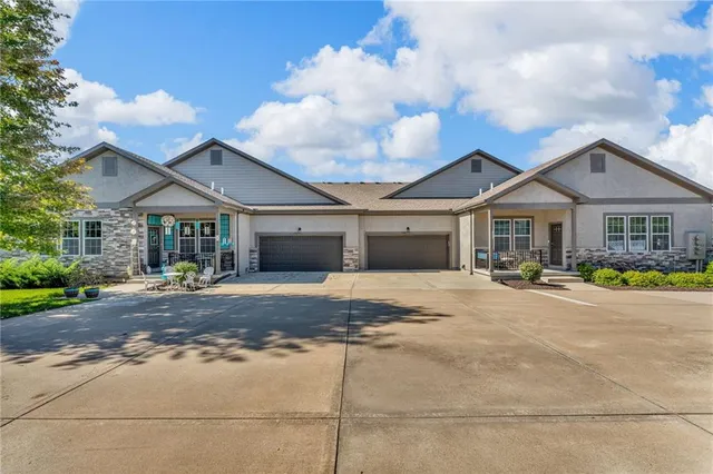 $414,900 | 21607 West 120th Street, Unit 3700, Olathe, KS 66061