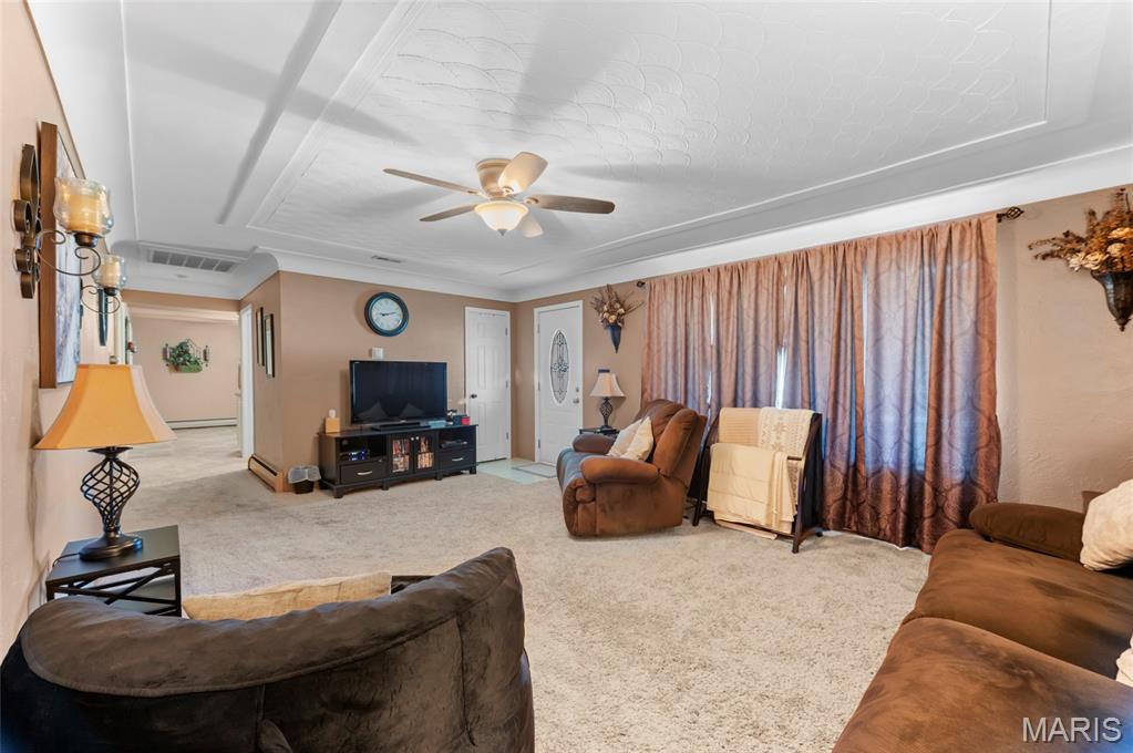 723 Bunker Hill Road Staunton, IL 62088 - Photo 8 of 30