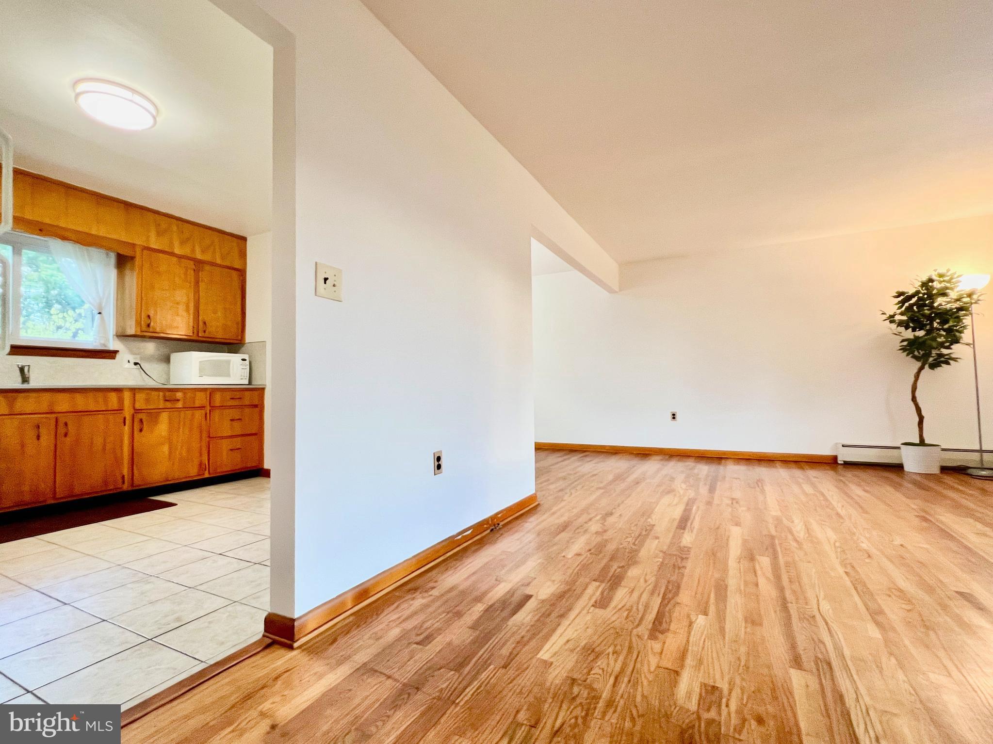 270 George Dye Road Hamilton, NJ 08690 - Photo 5 of 38