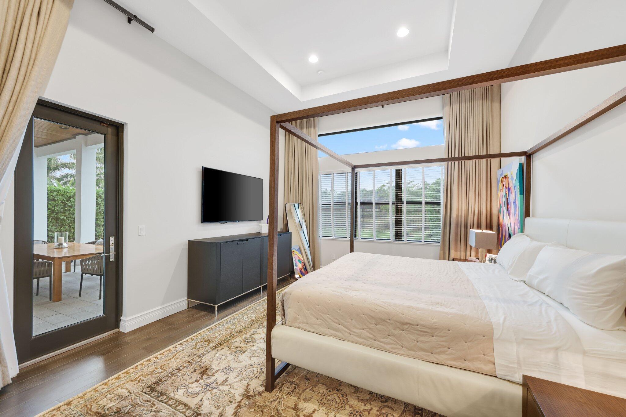 9137 Benedetta Place Boca Raton, FL 33496 - Photo 19 of 48 Primary Suite