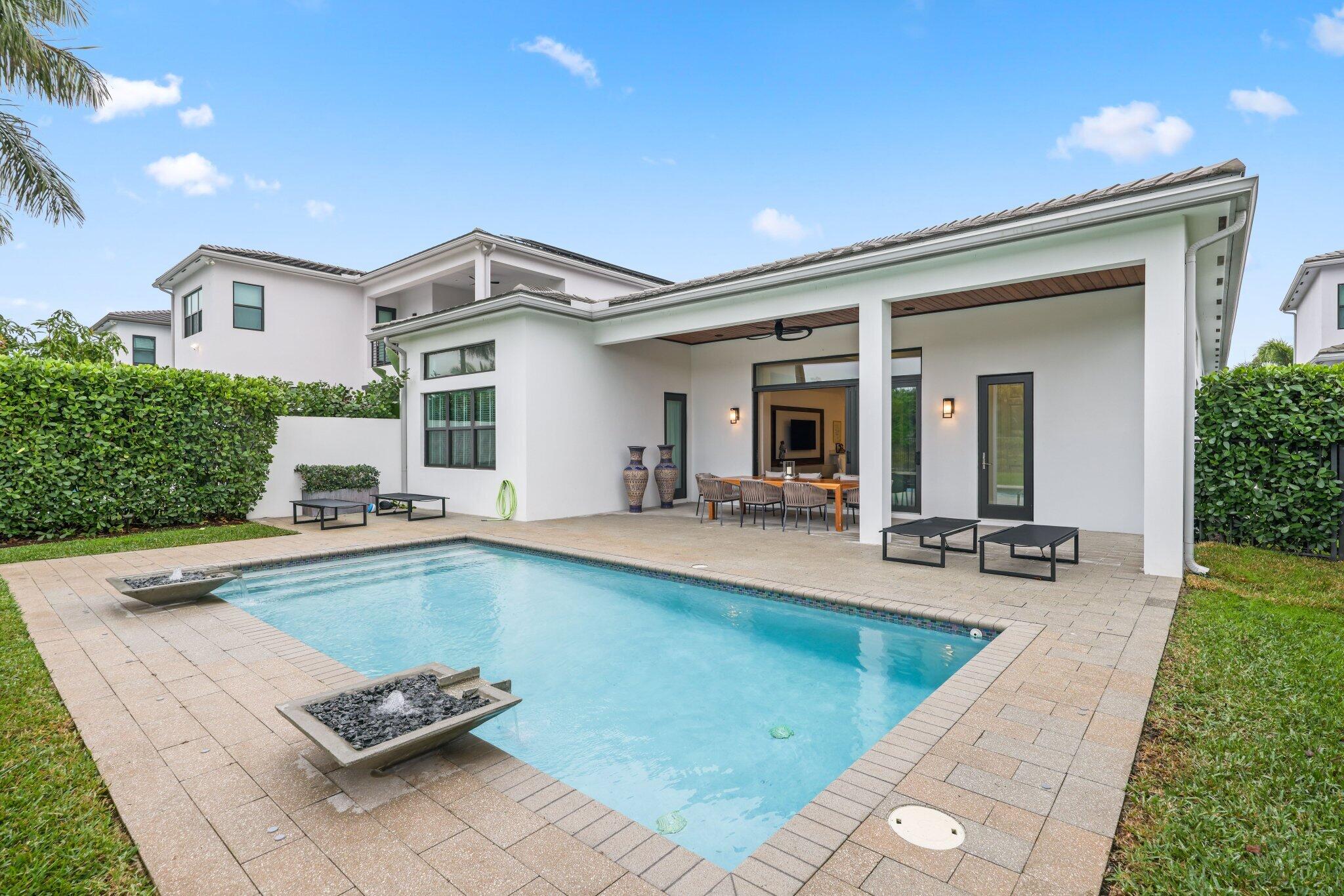 9137 Benedetta Place Boca Raton, FL 33496 - Photo 38 of 48 Relax in Sun or Shade