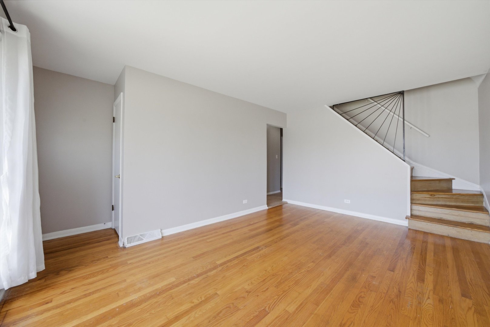 8404 45th Street Lyons, IL 60534 - Photo 8 of 26