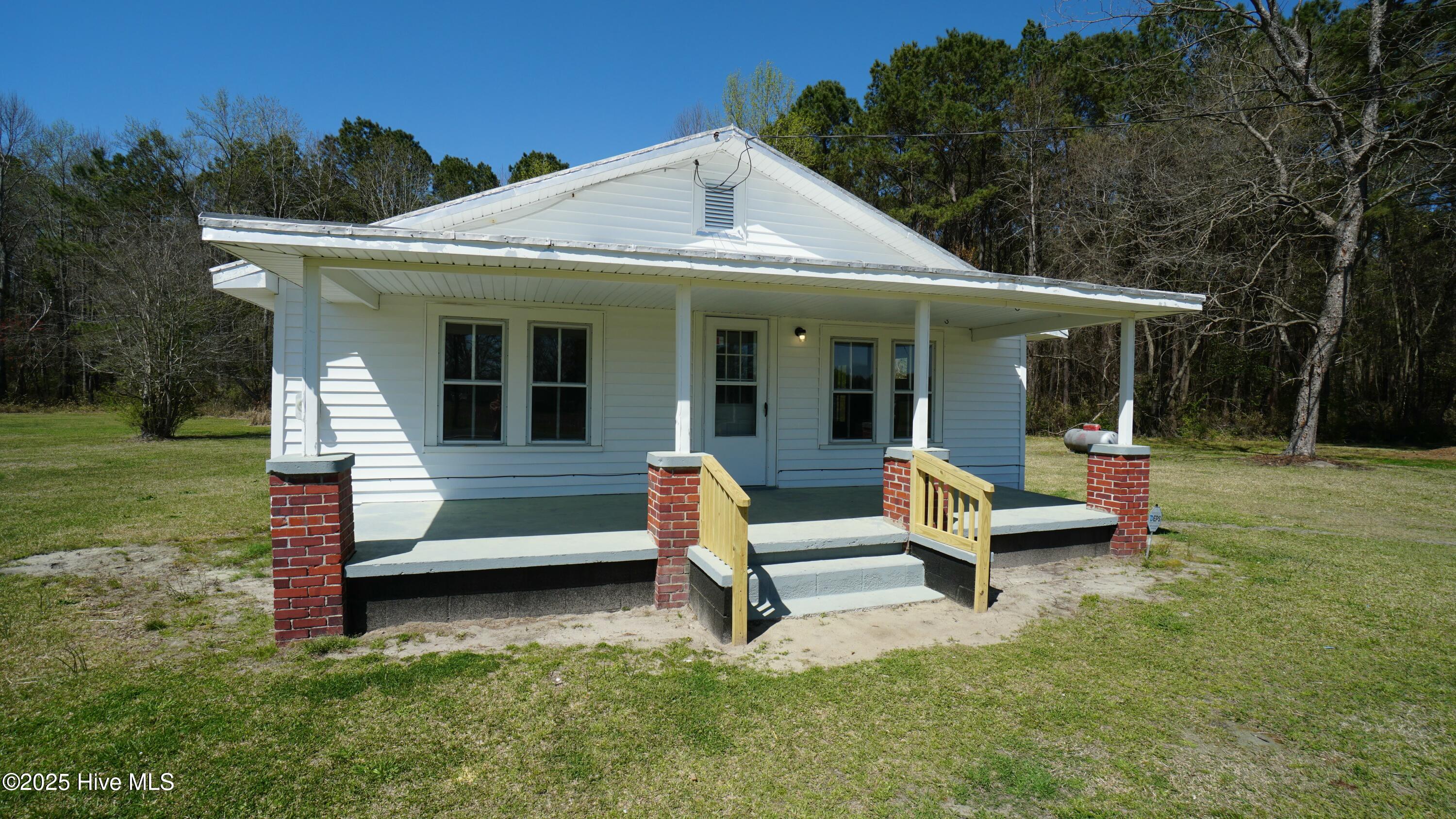 3550 Daughety White Road Kinston, NC 28501 - Photo 1 of 20 EXT FRONT of HOUSE