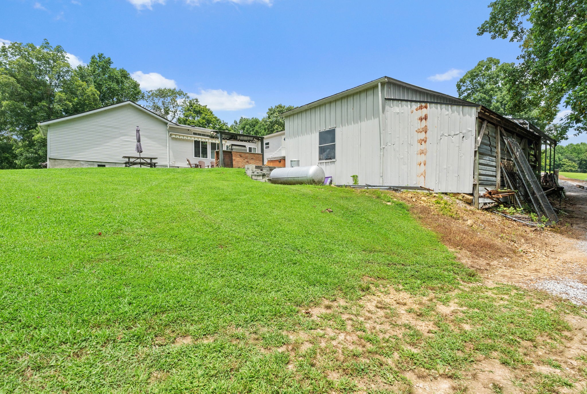 1333 Roberts Road Goodlettsville, TN 37072 - Photo 47 of 80 a view of a house with backyard and garden