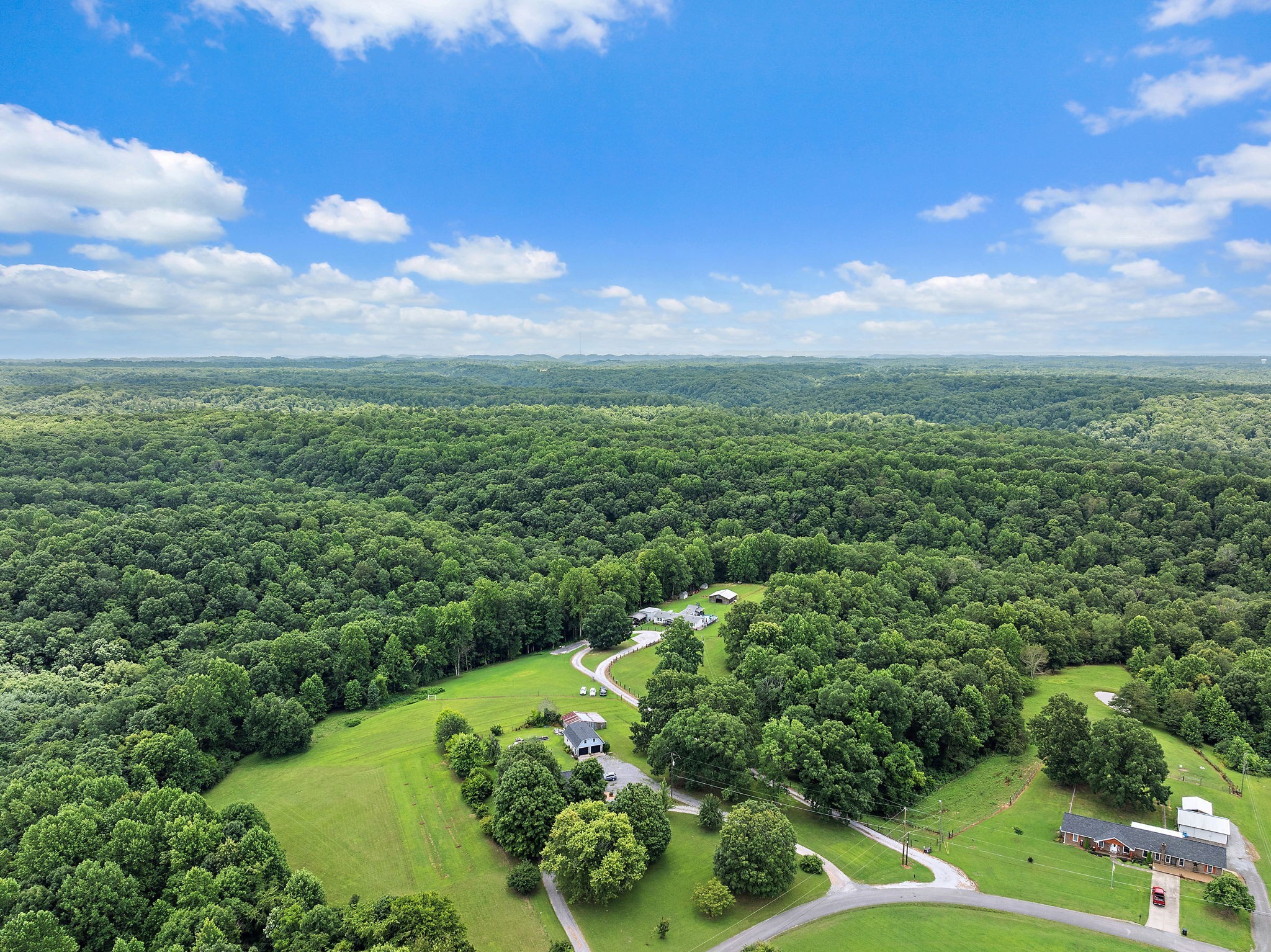 1333 Roberts Road Goodlettsville, TN 37072 - Photo 72 of 80 a view of a garden with an outdoor space