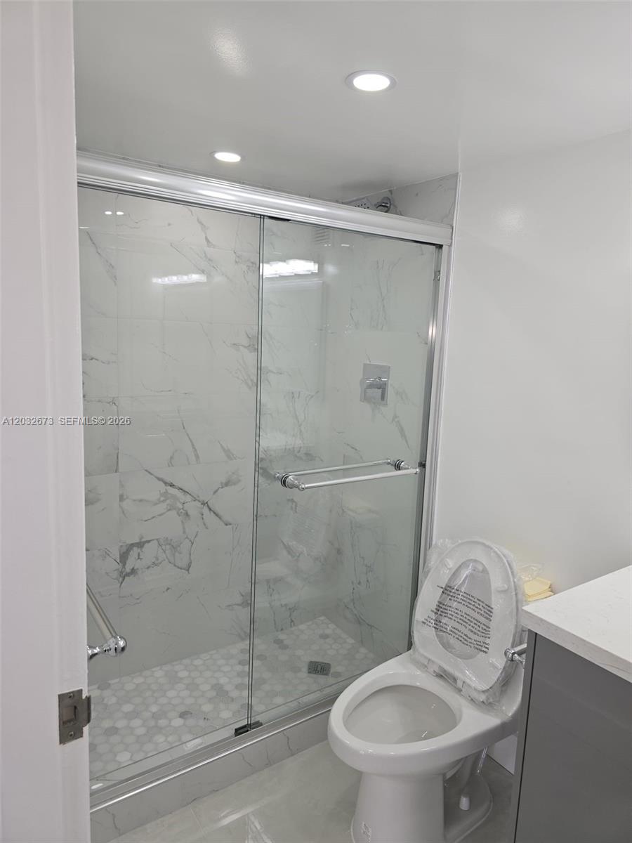 17021 North Bay Road, Unit 601 Sunny Isles Beach, FL 33160 - Photo 11 of 19