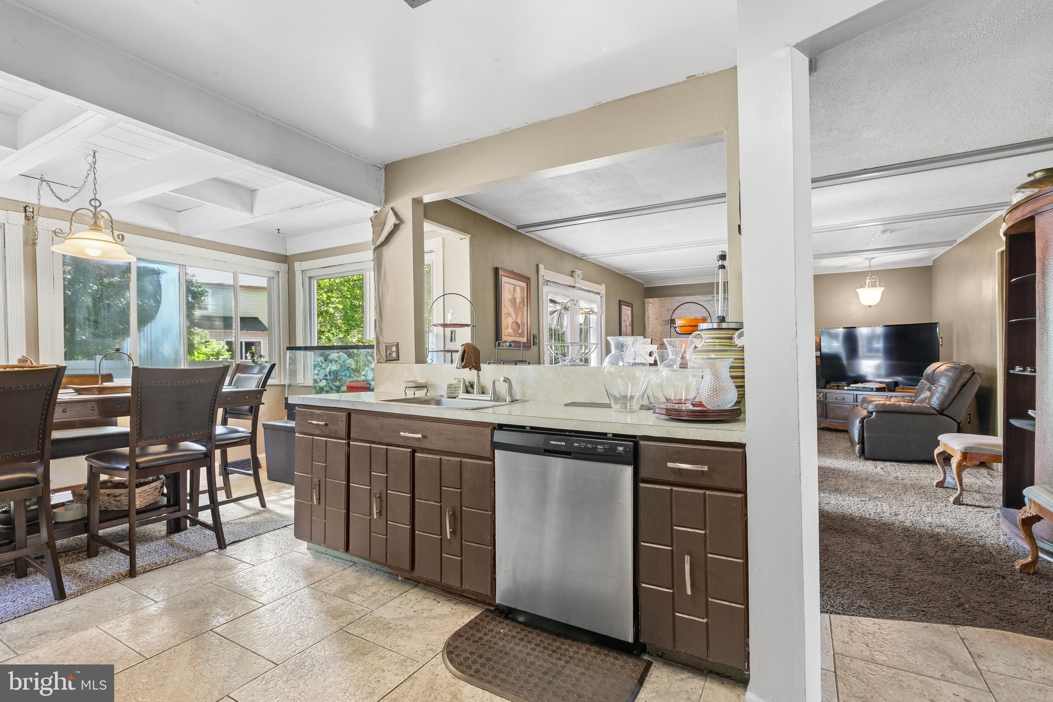 122 Greenvale Road Cherry Hill, NJ 08034 - Photo 11 of 28