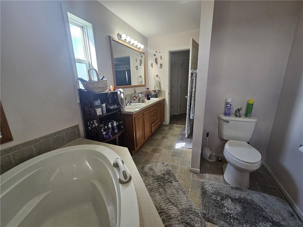 28785 Jewell Road Brookfield, MO 64628 - Photo 19 of 38