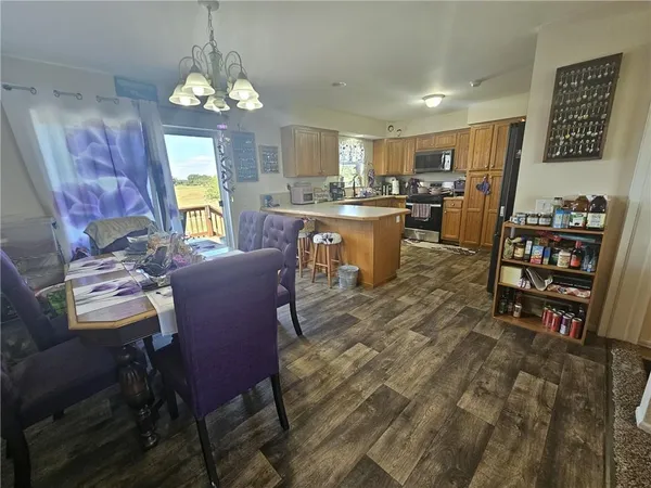 $395,000 | 28785 Jewell Road, Brookfield, MO 64628