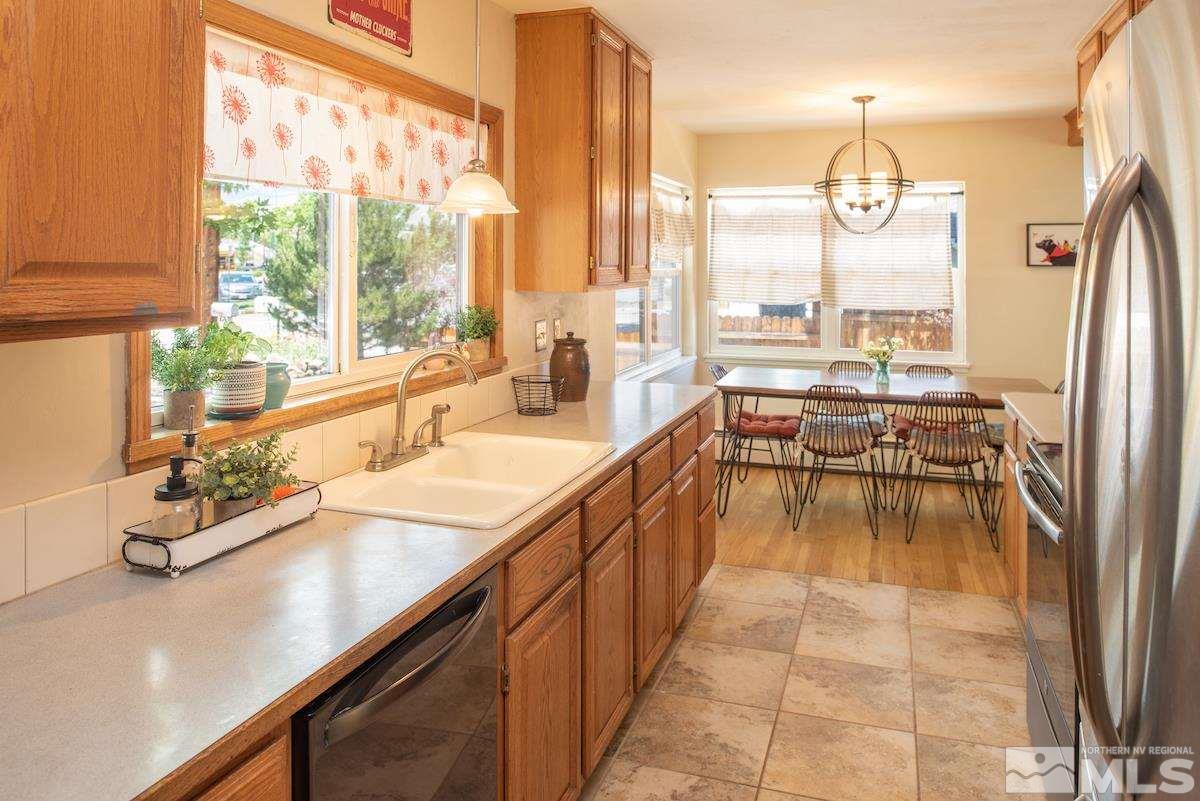 910 Keele Drive Reno, NV 89509 - Photo 4 of 33 Photo 4